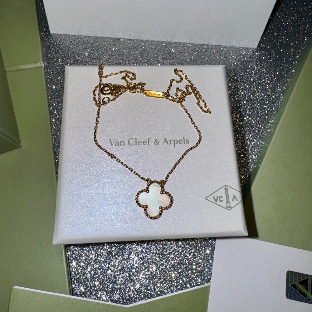 Vintage Alhambra pendant